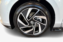 harmaa Volkswagen ID.7 2027 kuva 9.