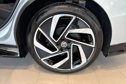 harmaa Volkswagen ID.7 2027 kuva 10.