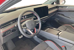 punainen Volkswagen ID.7 2027 kuva 6.