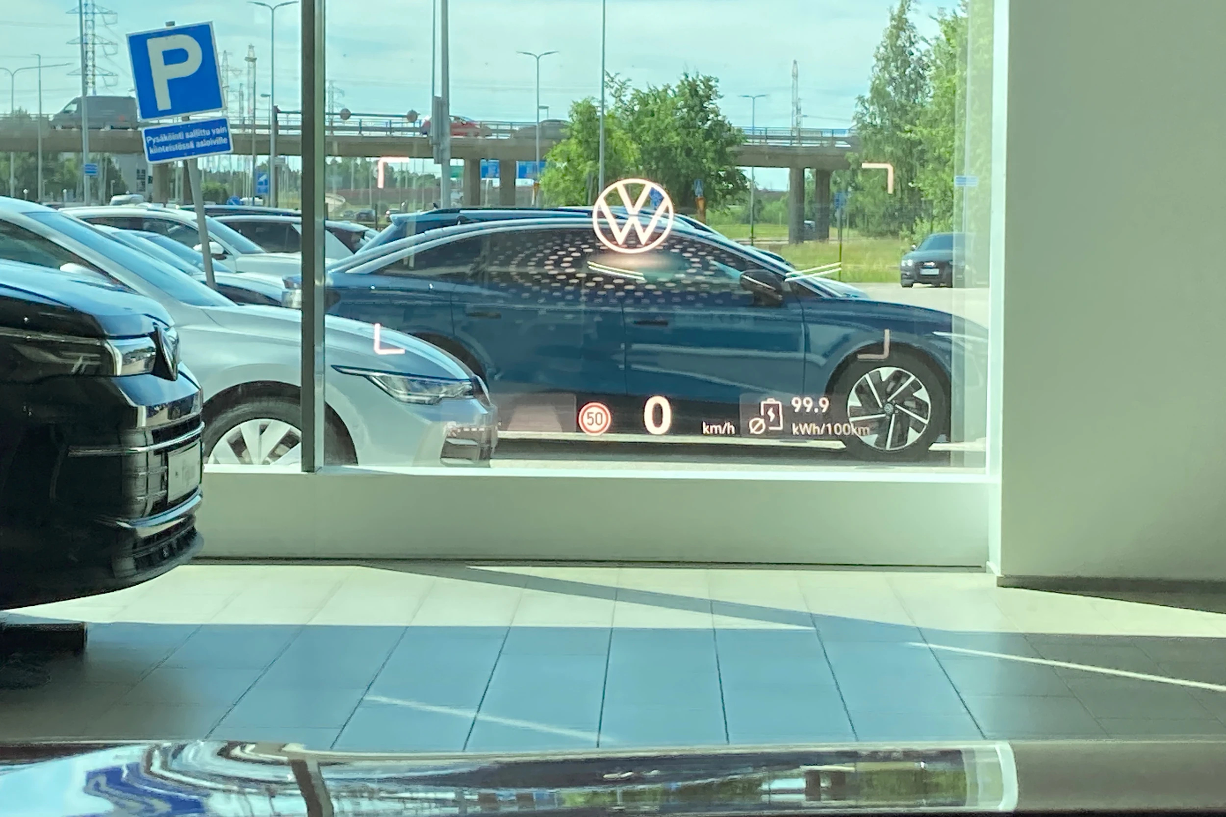 punainen Volkswagen ID.7 2027 kuva 17.