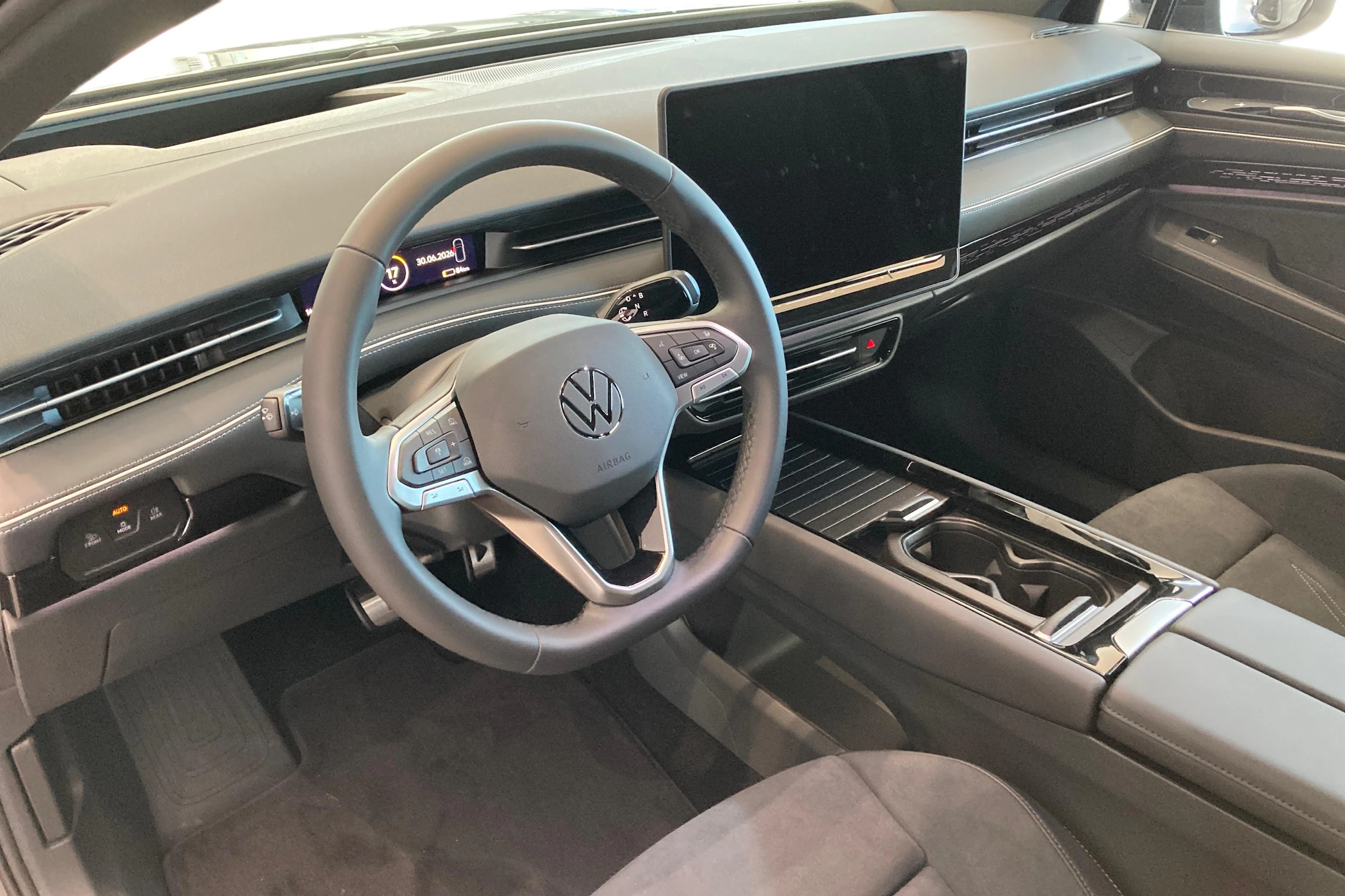 musta Volkswagen ID.7 2027 kuva 6.