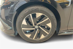 musta Volkswagen ID.7 2027 kuva 9.