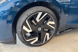 Sininen Volkswagen ID.7 Tourer 2025 kuva 10.