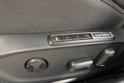 Sininen Volkswagen ID.7 Tourer 2025 kuva 13.