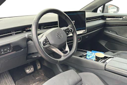 punainen Volkswagen ID.7 2025 kuva 3.