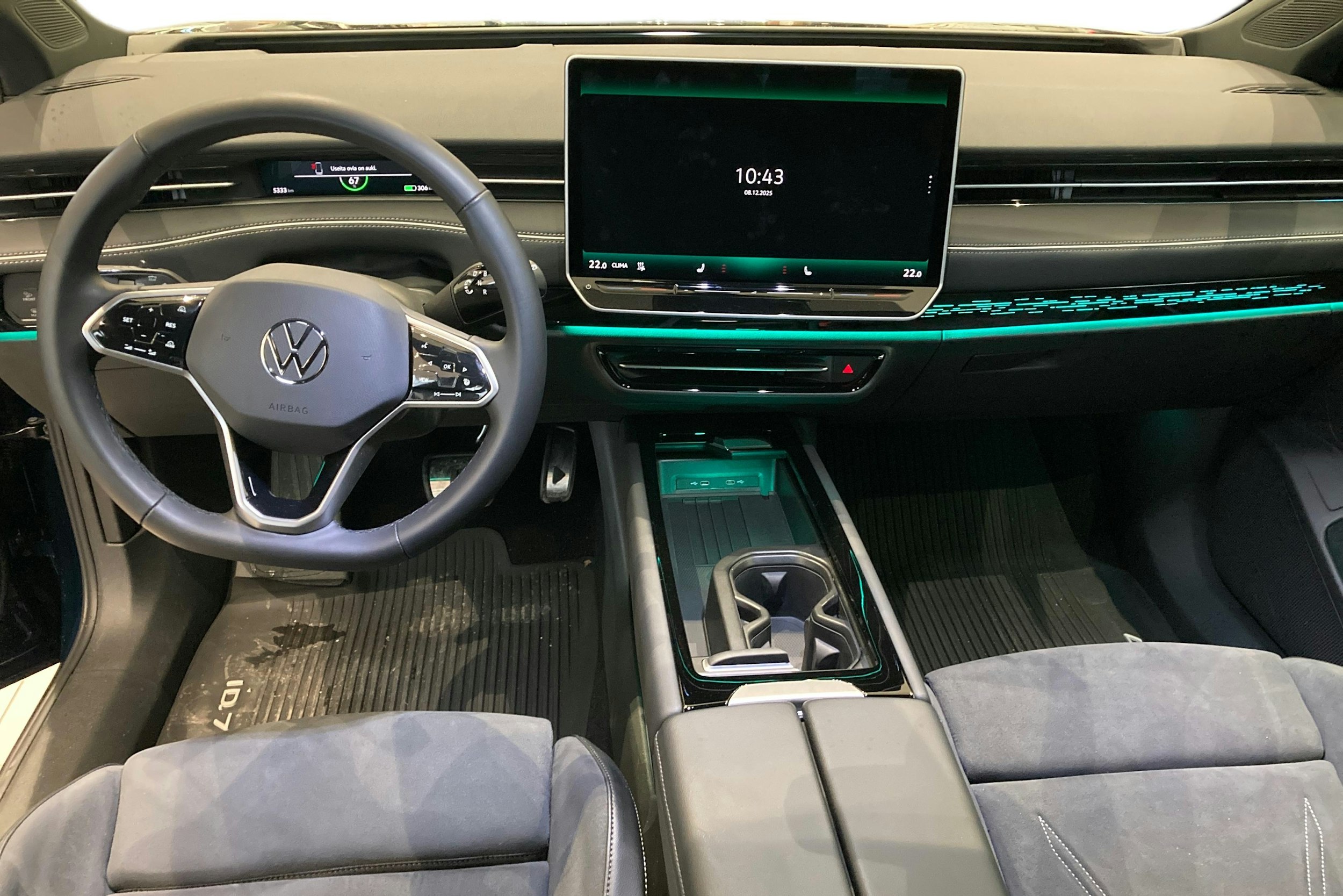 Sininen Volkswagen ID.7 Tourer 2025 kuva 7.