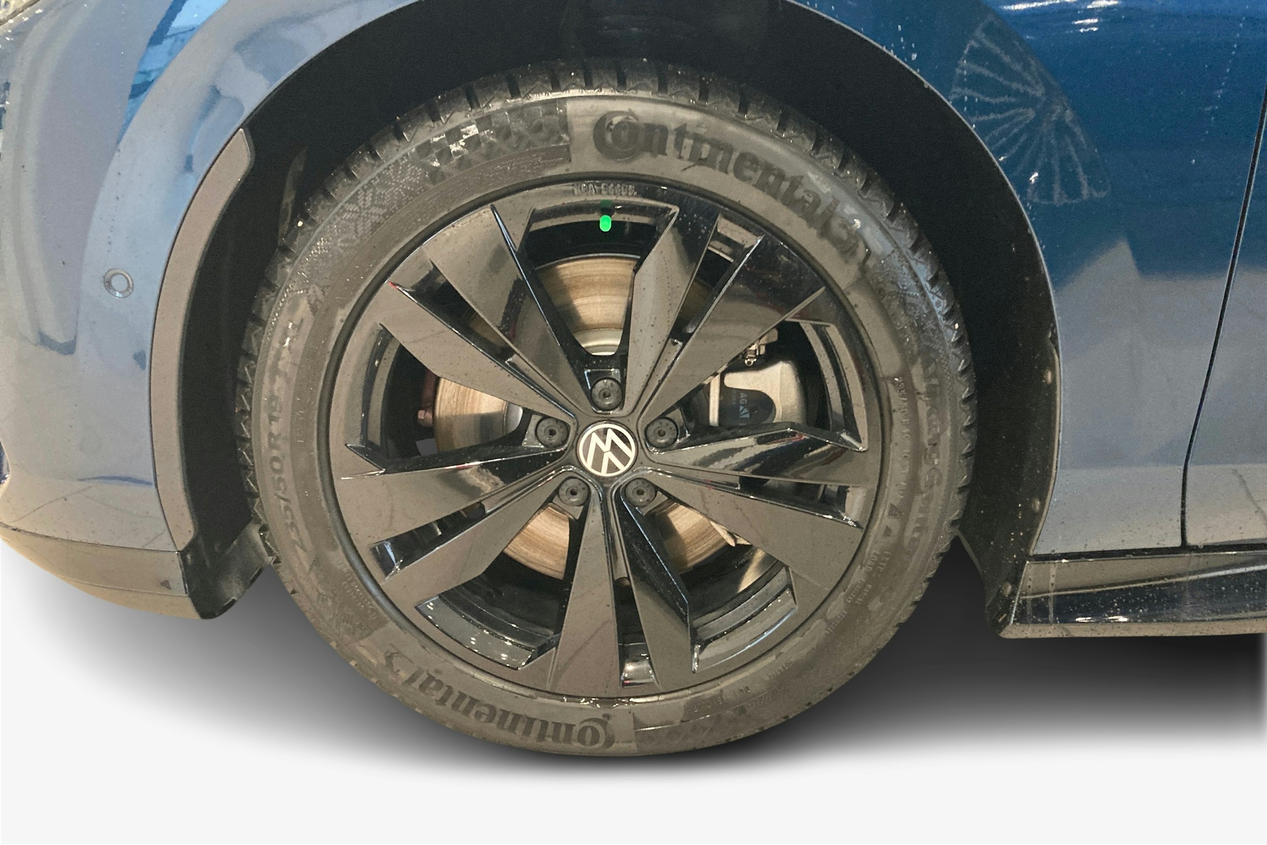 Sininen Volkswagen ID.7 Tourer 2025 kuva 9.