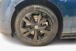 Sininen Volkswagen ID.7 Tourer 2025 kuva 9.