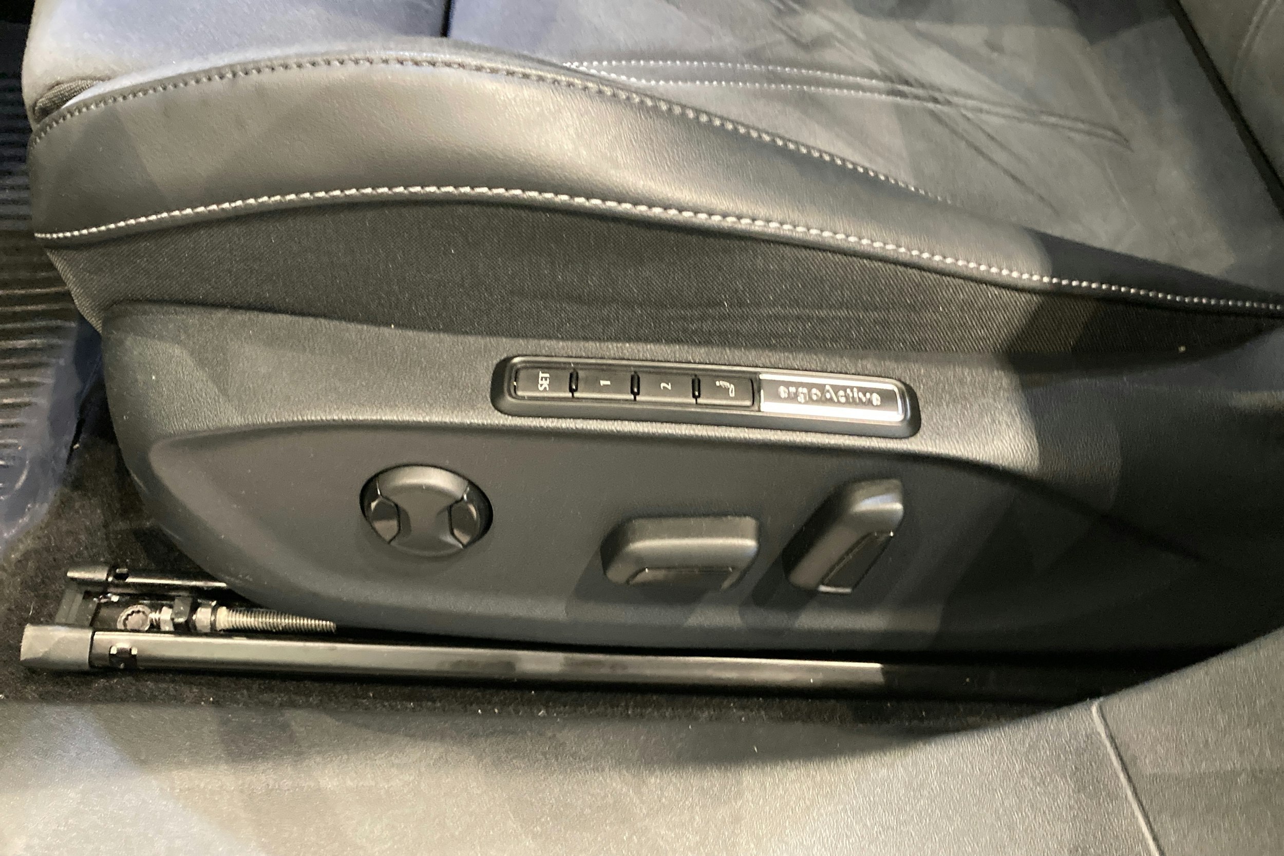 Sininen Volkswagen ID.7 Tourer 2025 kuva 12.