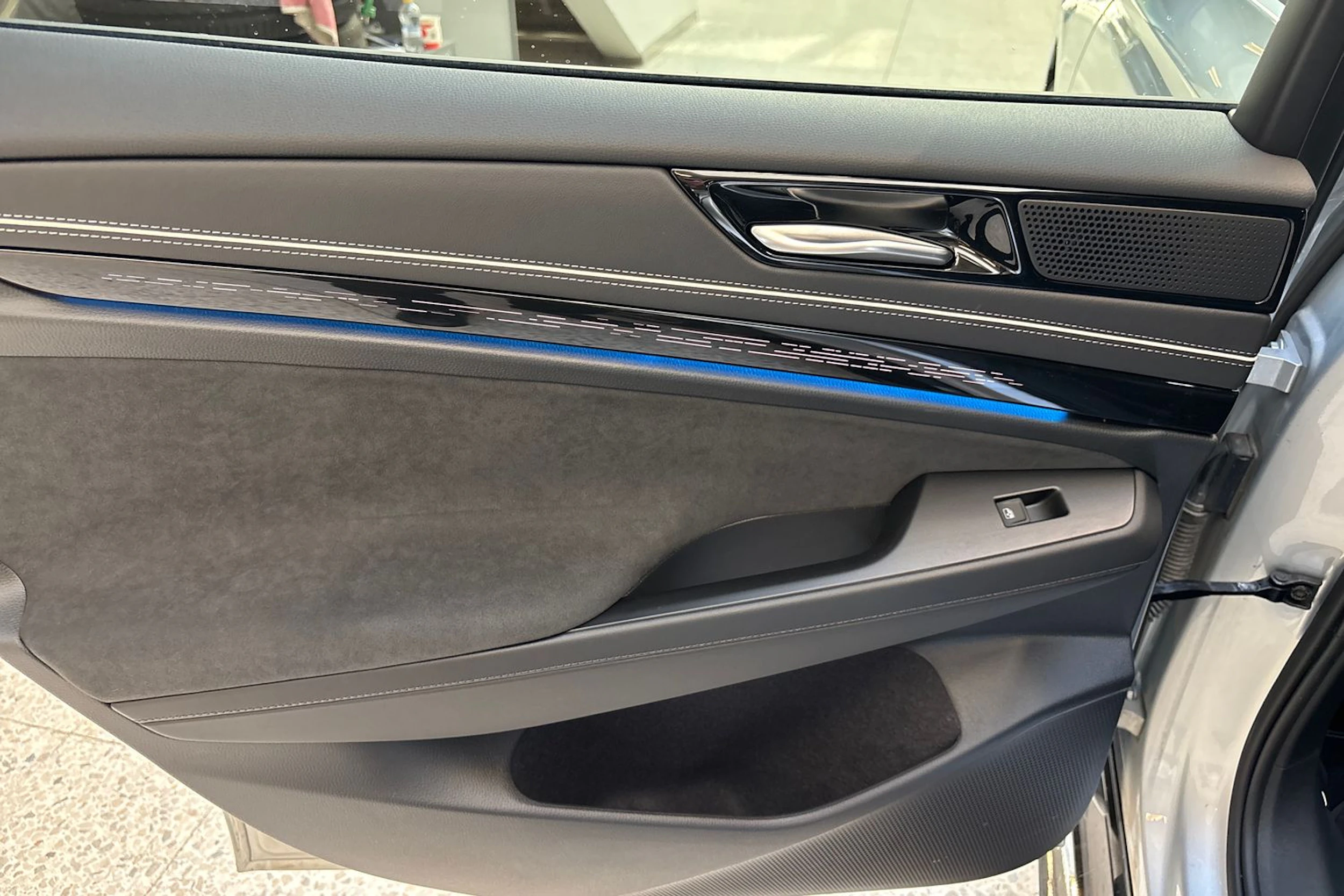 harmaa Volkswagen ID.7 2025 kuva 13.