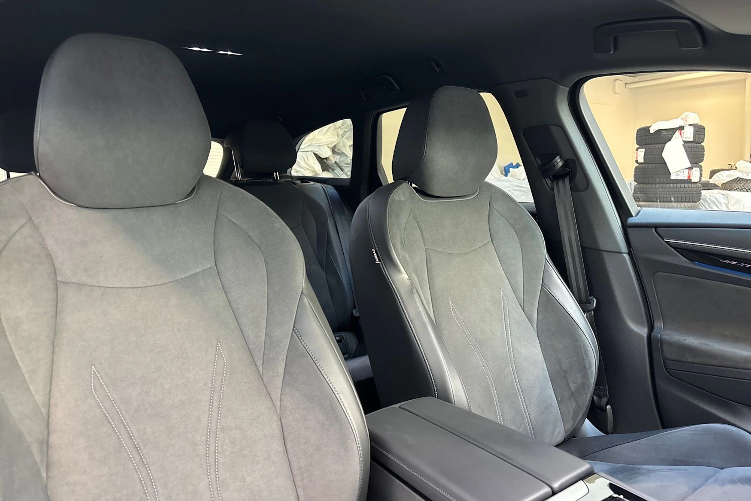 harmaa Volkswagen ID.7 2025 kuva 24.