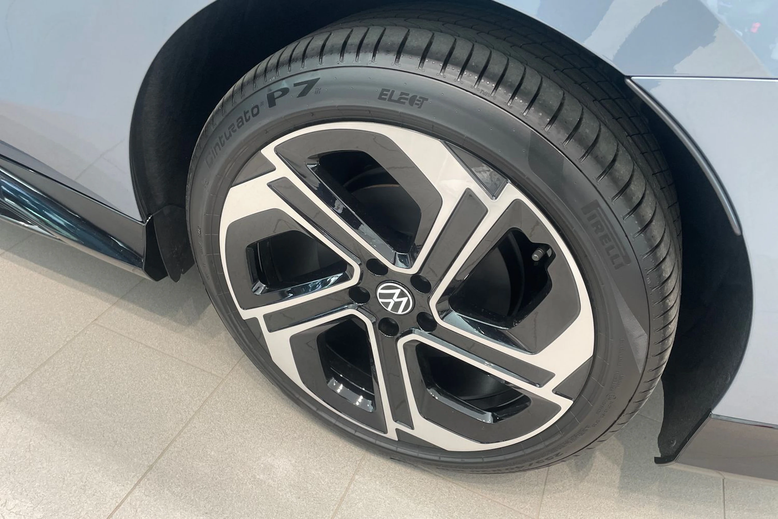 sininen Volkswagen ID.7 2026 kuva 10.