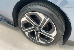 sininen Volkswagen ID.7 2026 kuva 10.