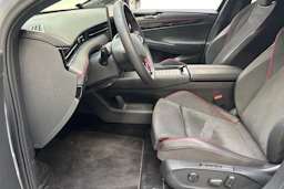 harmaa Volkswagen ID.7 2027 kuva 21.
