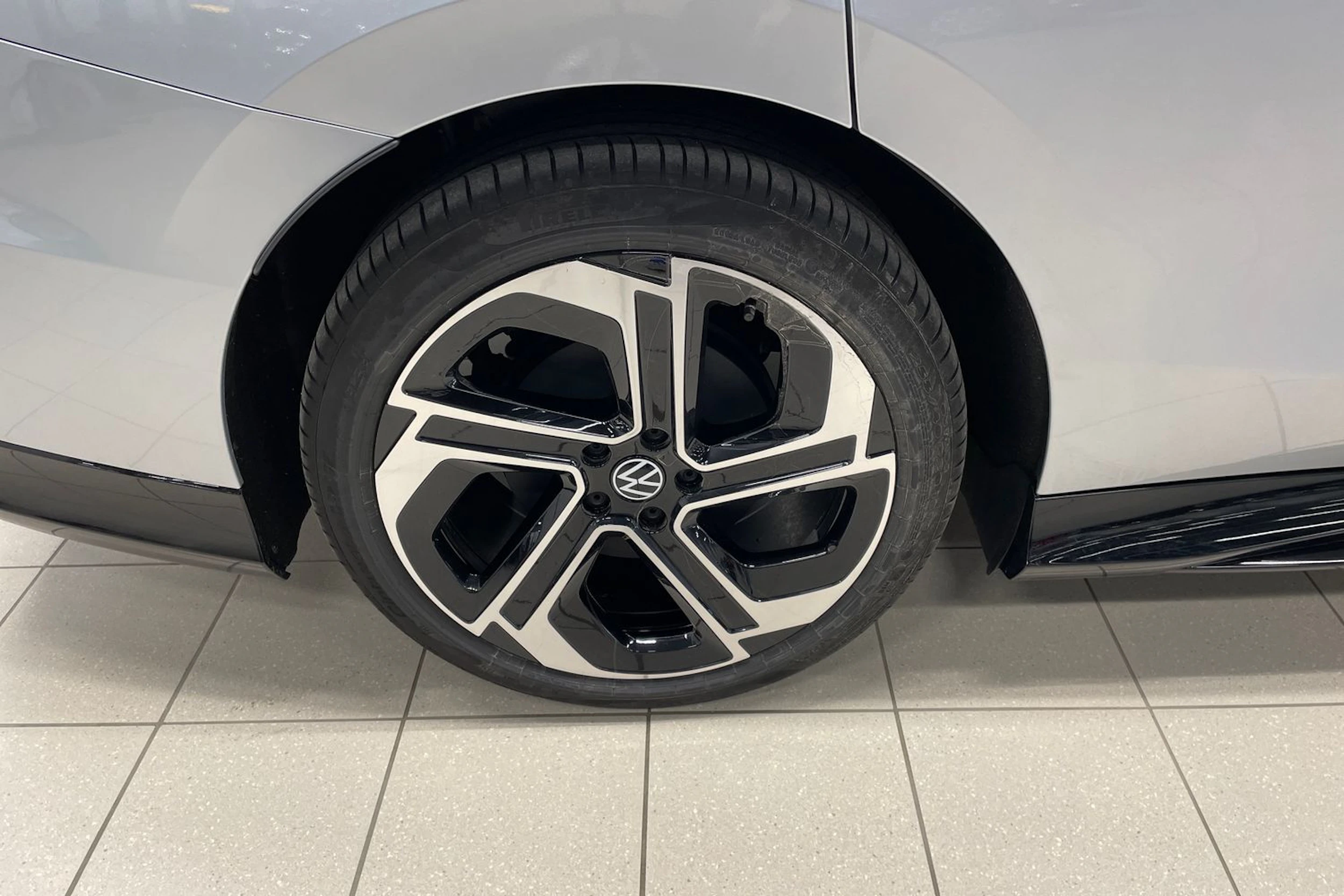 harmaa Volkswagen ID.7 Tourer 2027 kuva 10.