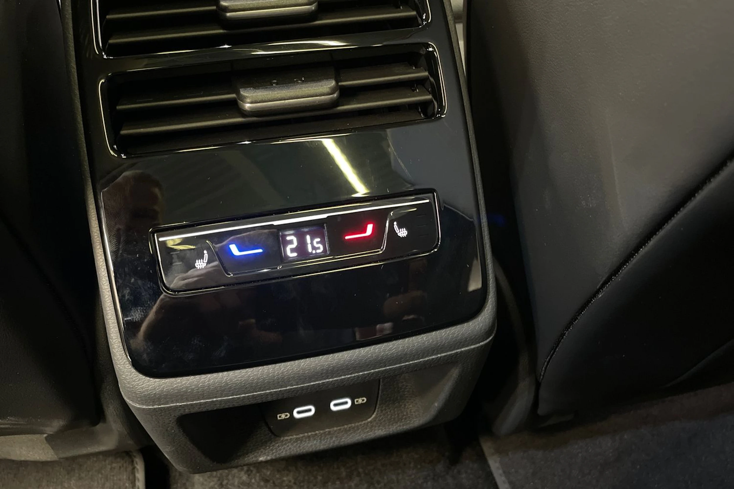 harmaa Volkswagen ID.7 Tourer 2027 kuva 12.
