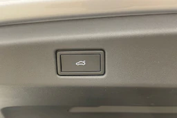 harmaa Volkswagen ID.7 Tourer 2027 kuva 19.