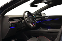 sininen Volkswagen ID.7 2025 kuva 6.