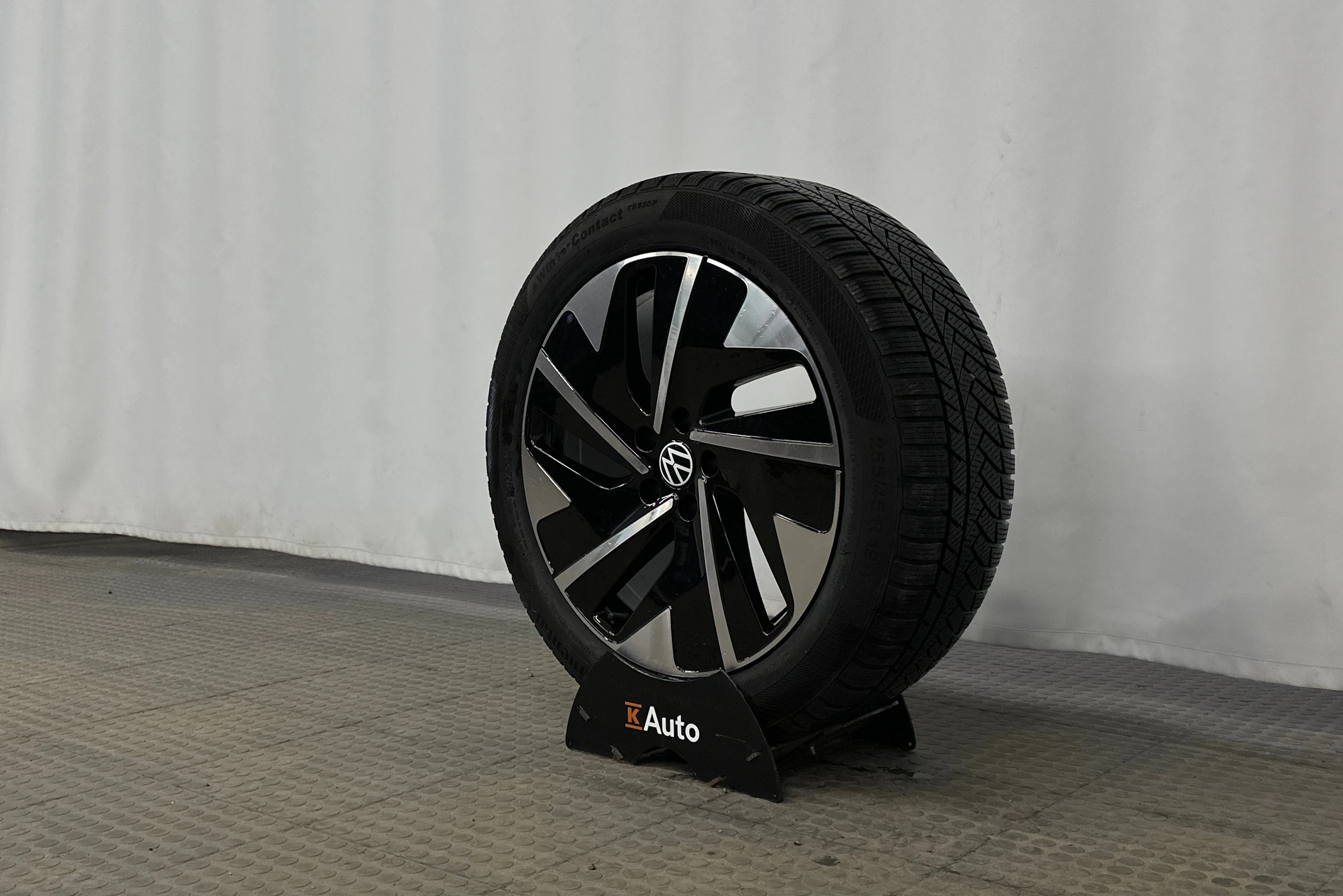 sininen Volkswagen ID.7 2025 kuva 10.