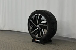 sininen Volkswagen ID.7 2025 kuva 10.