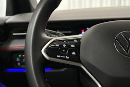 sininen Volkswagen ID.7 2025 kuva 11.