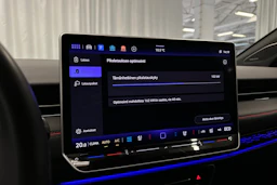 sininen Volkswagen ID.7 2025 kuva 17.