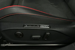 sininen Volkswagen ID.7 2025 kuva 26.