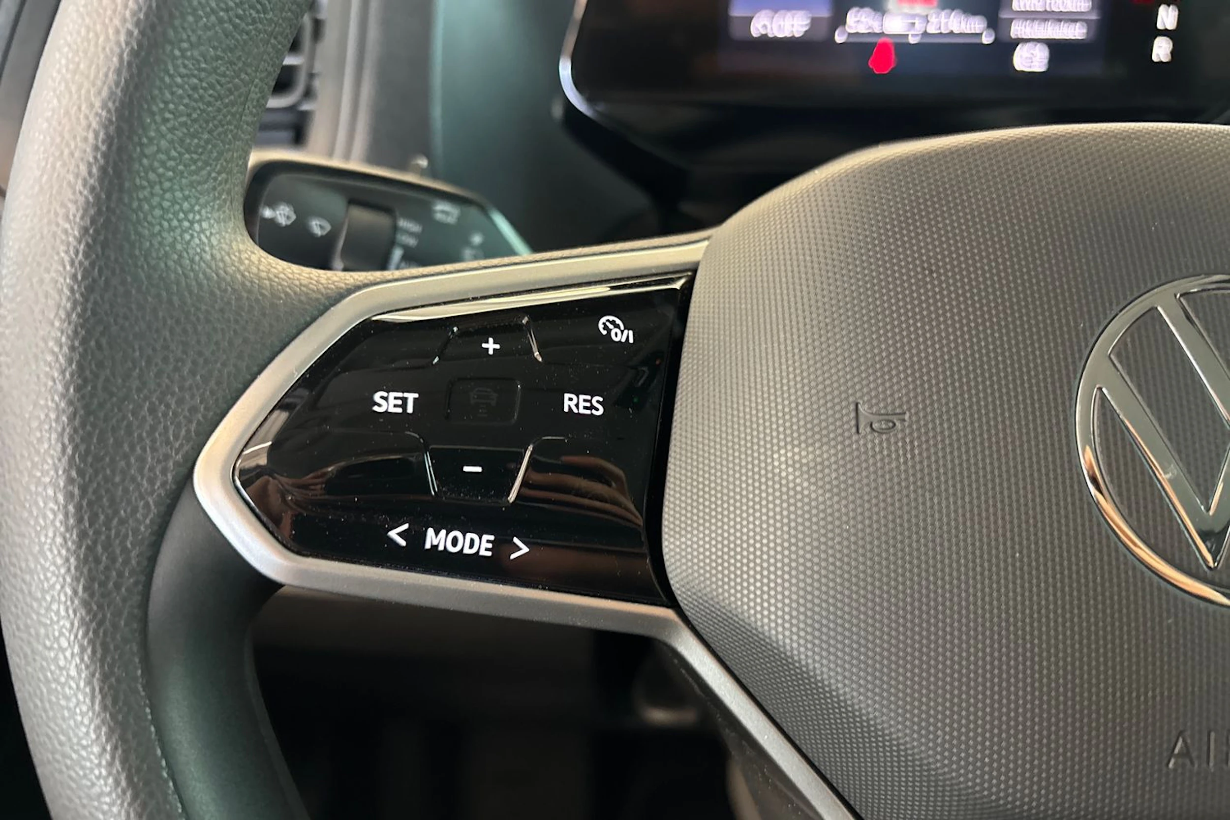 Valkoinen Volkswagen ID. Buzz Cargo 2023 kuva 18.