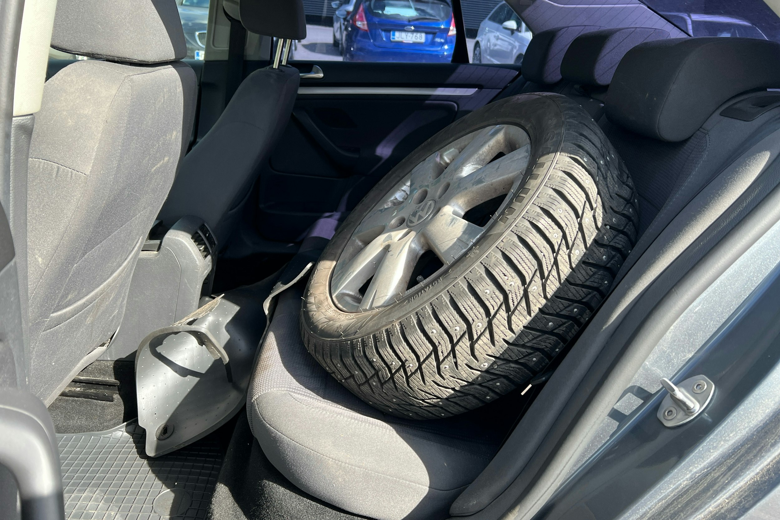 harmaa Volkswagen Jetta 2007 kuva 8.