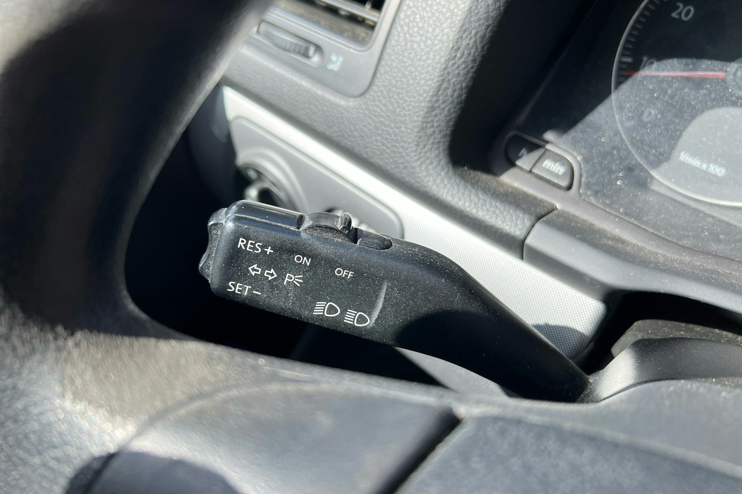 harmaa Volkswagen Jetta 2007 kuva 12.
