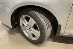 Harmaa Volkswagen JETTA 2007 kuva 13.