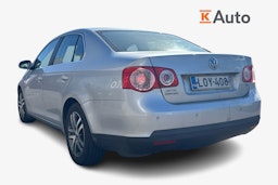 harmaa Volkswagen Jetta 2007 kuva 2.