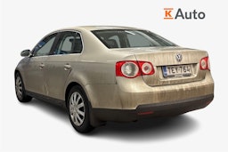 ruskea (beige) Volkswagen Jetta 2007 kuva 2.