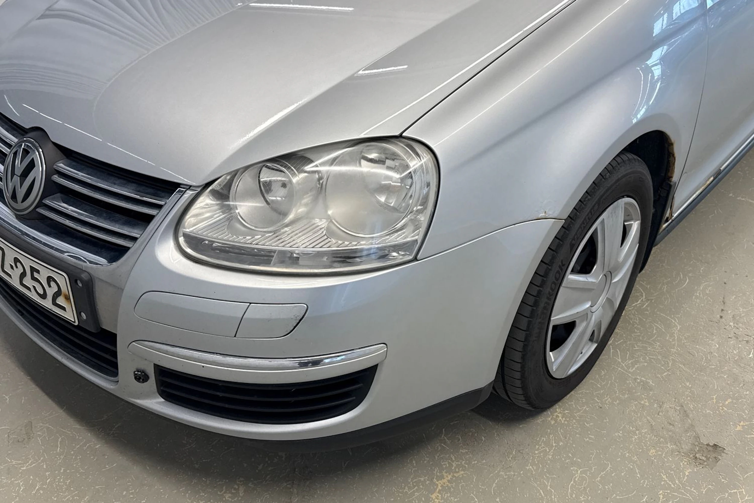 harmaa Volkswagen Jetta 2007 kuva 27.