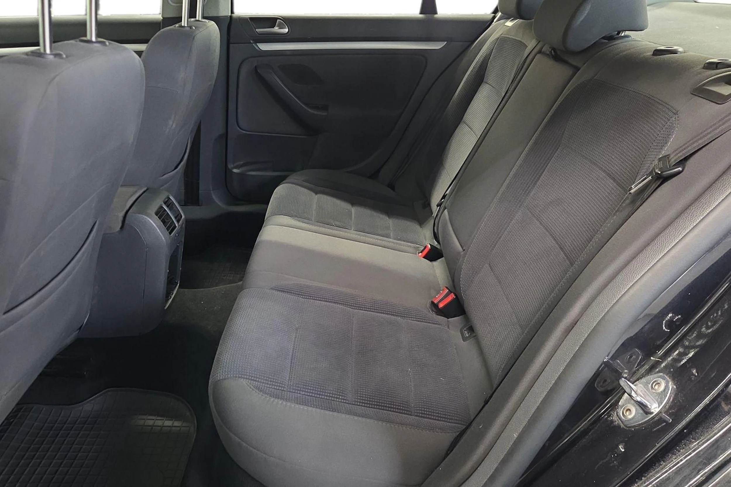 musta Volkswagen Jetta 2007 kuva 8.