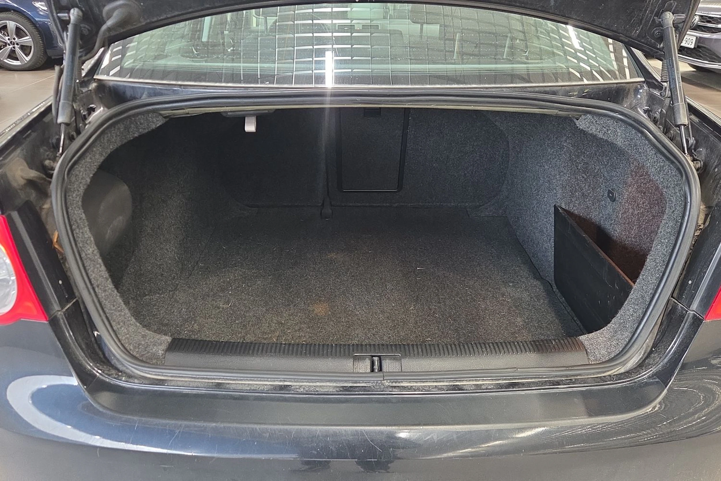 musta Volkswagen Jetta 2007 kuva 19.