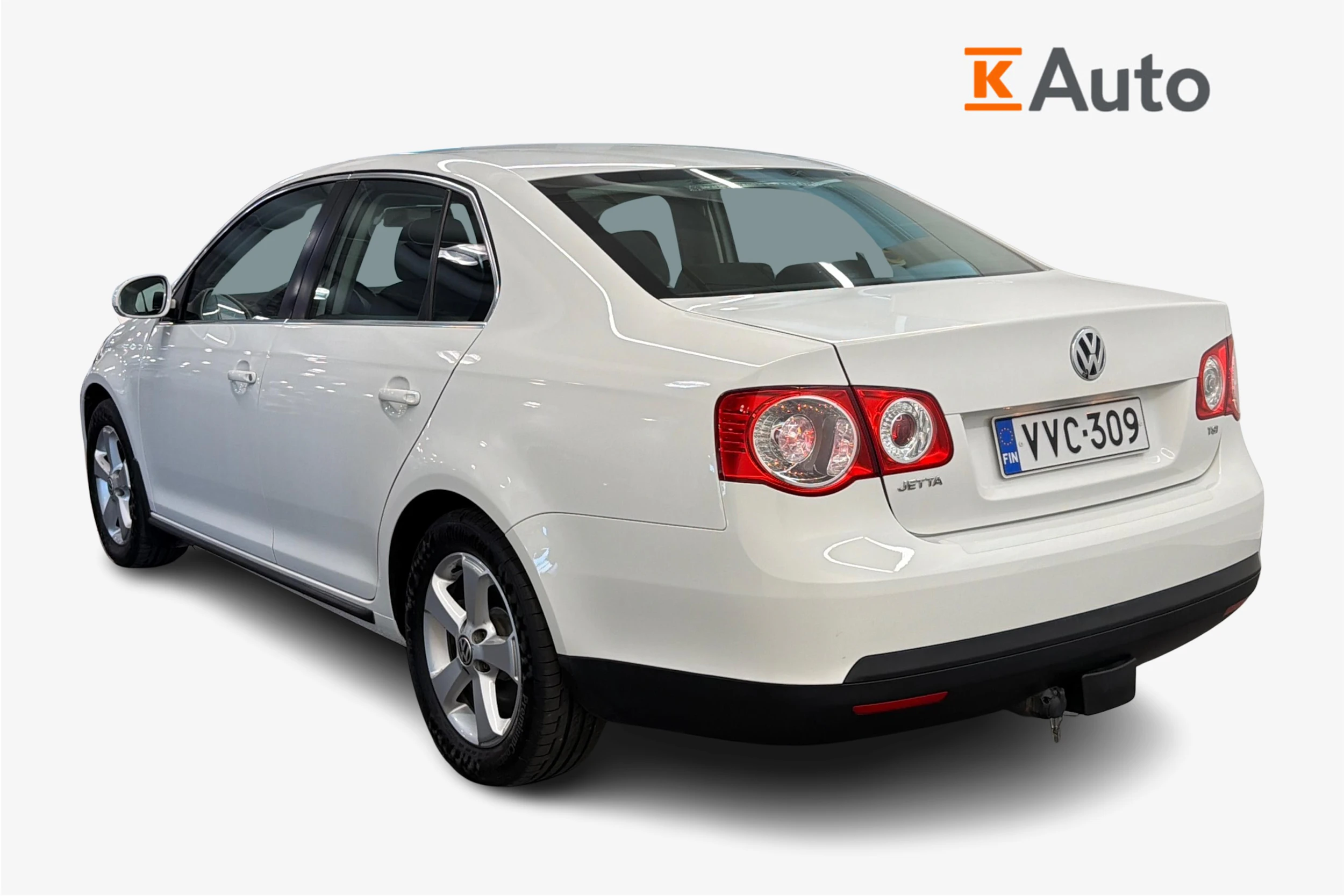 valkoinen Volkswagen Jetta 2010 kuva 2.