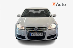 valkoinen Volkswagen Jetta 2010 kuva 4.