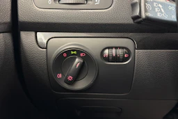 valkoinen Volkswagen Jetta 2010 kuva 18.