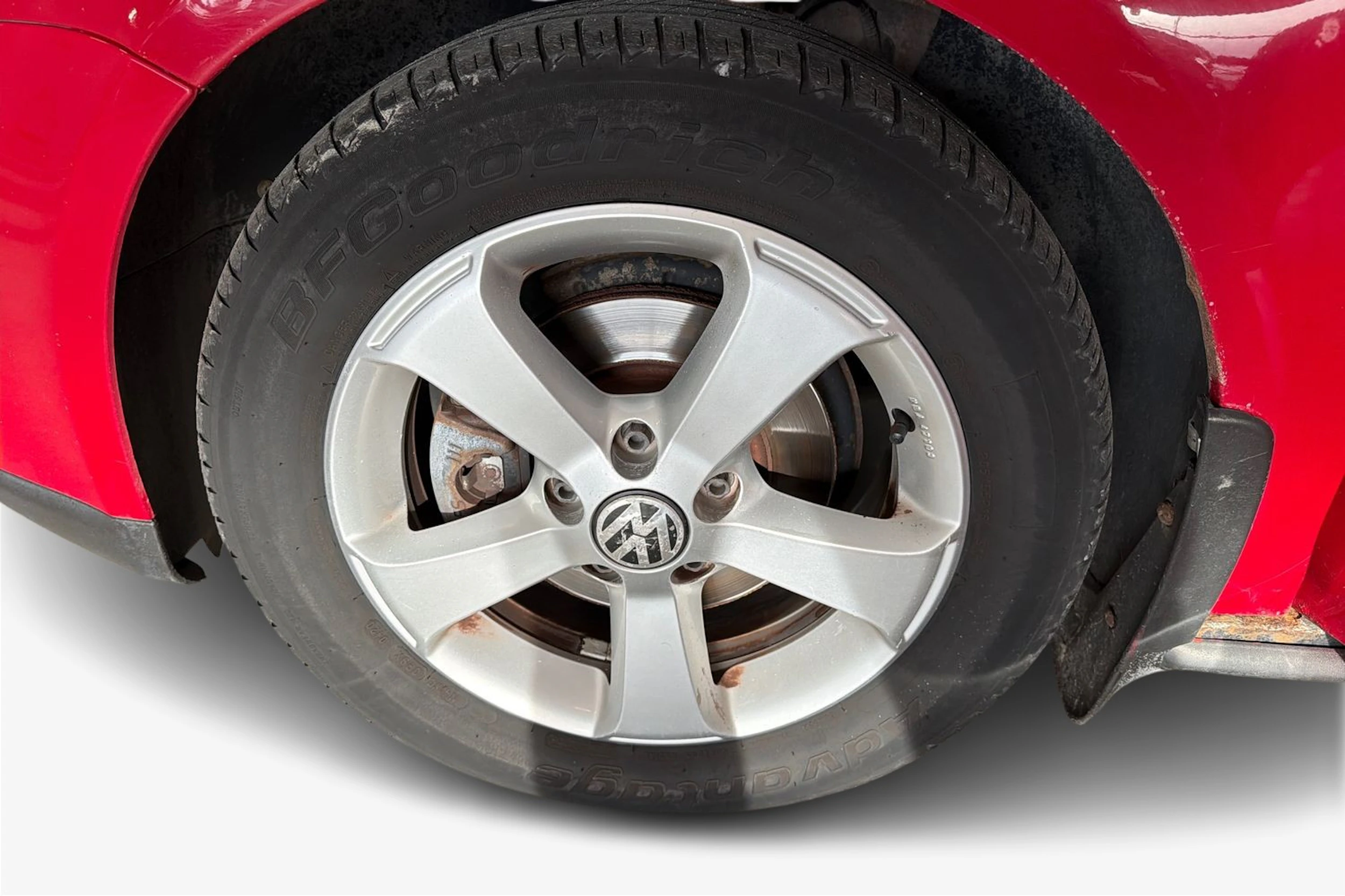 punainen Volkswagen Jetta 2010 kuva 9.