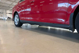 punainen Volkswagen Jetta 2010 kuva 26.