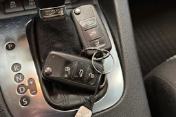 punainen Volkswagen Jetta 2010 kuva 37.