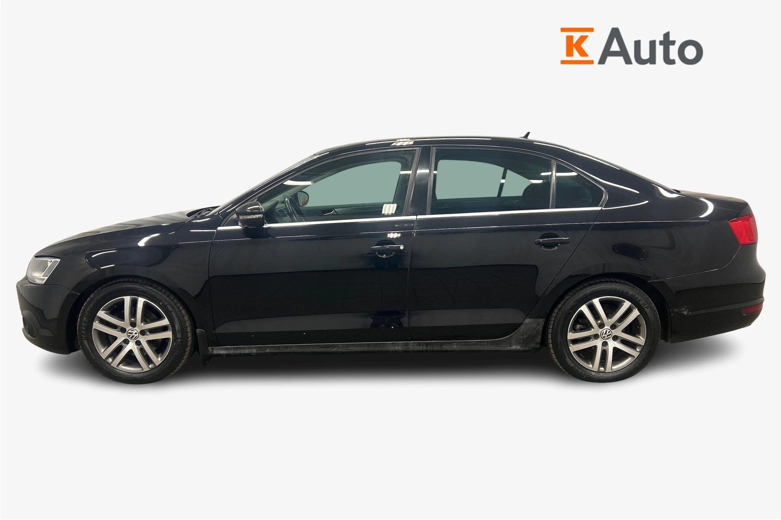 musta Volkswagen Jetta 2011 kuva 7.