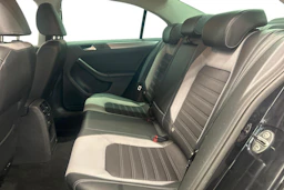 musta Volkswagen Jetta 2011 kuva 11.
