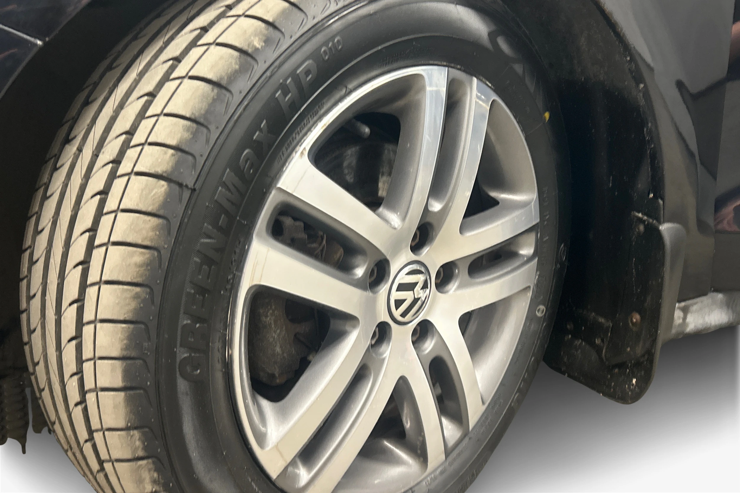 musta Volkswagen Jetta 2011 kuva 12.