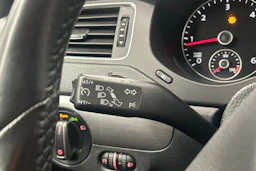 musta Volkswagen Jetta 2011 kuva 17.