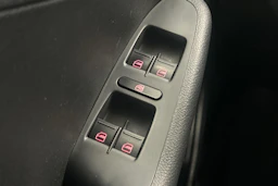 musta Volkswagen Jetta 2011 kuva 20.