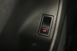 musta Volkswagen Jetta 2011 kuva 21.