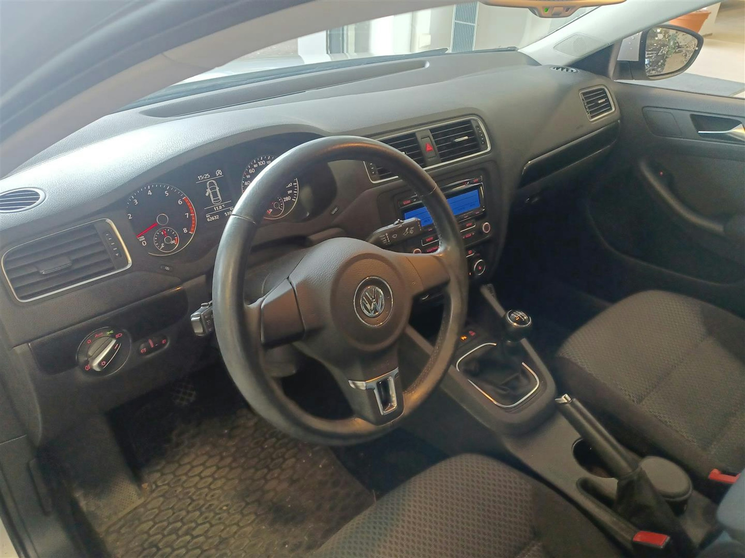 Hopea Volkswagen JETTA 2011 kuva 6.