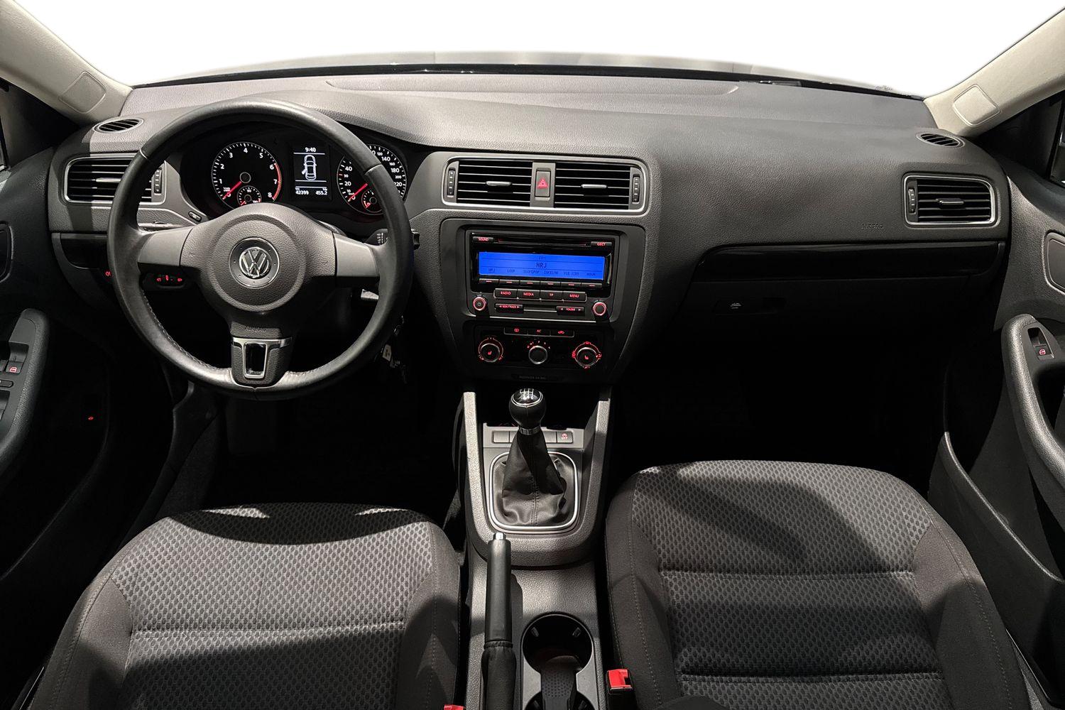 Volkswagen Jetta 2011, photo 7/16